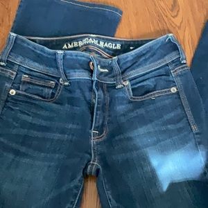 AMERICAN EAGLE KICK BOOT JEANS
